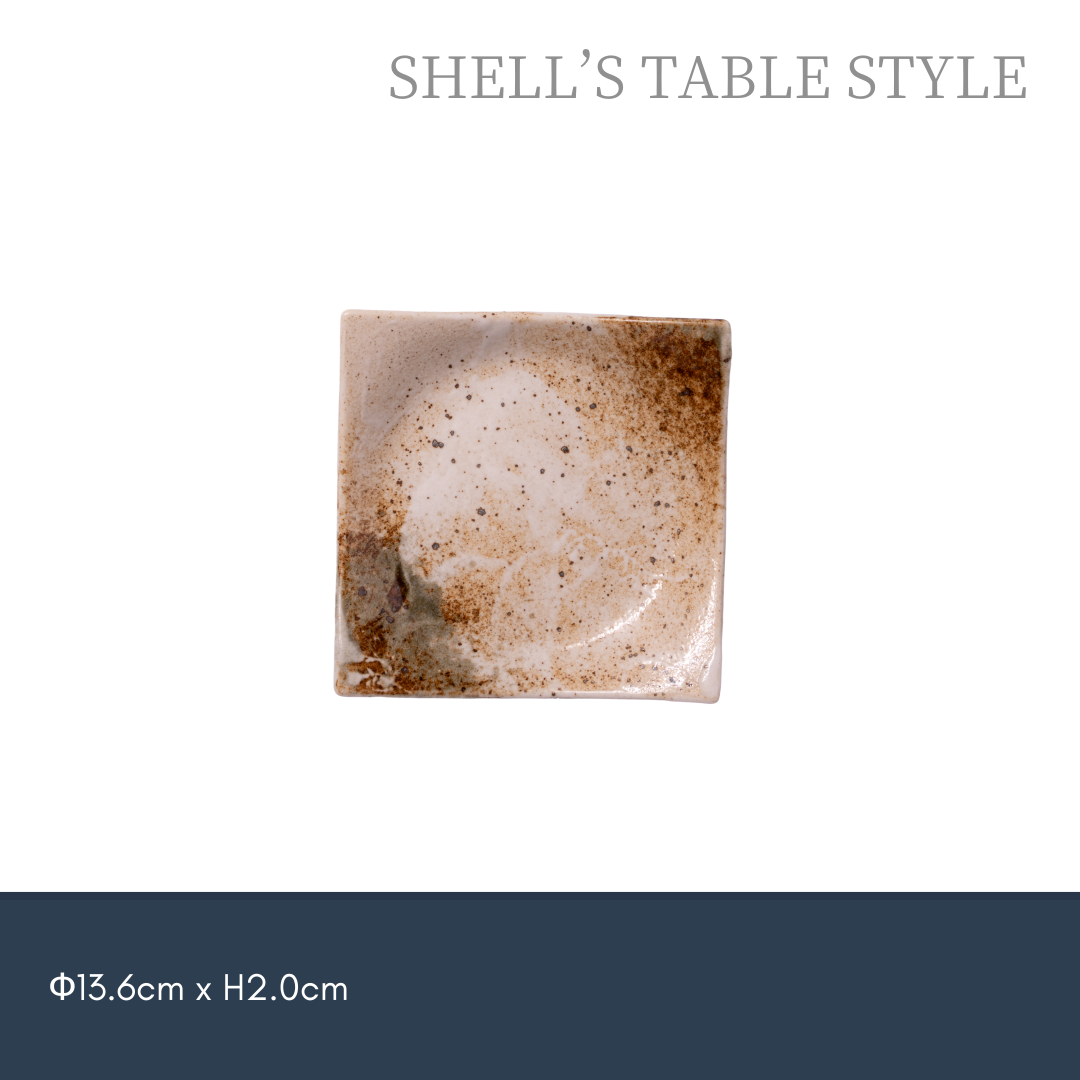 Dĩa vuông chấm cọc  4.5 inchi